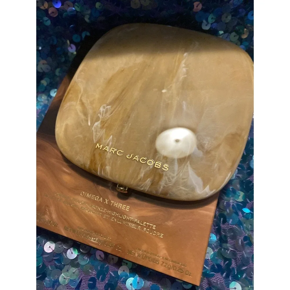 Marc Jacobs O!Mega X Three Powder Blush Bronze Highlight in TAN-TASTIC GLO!200